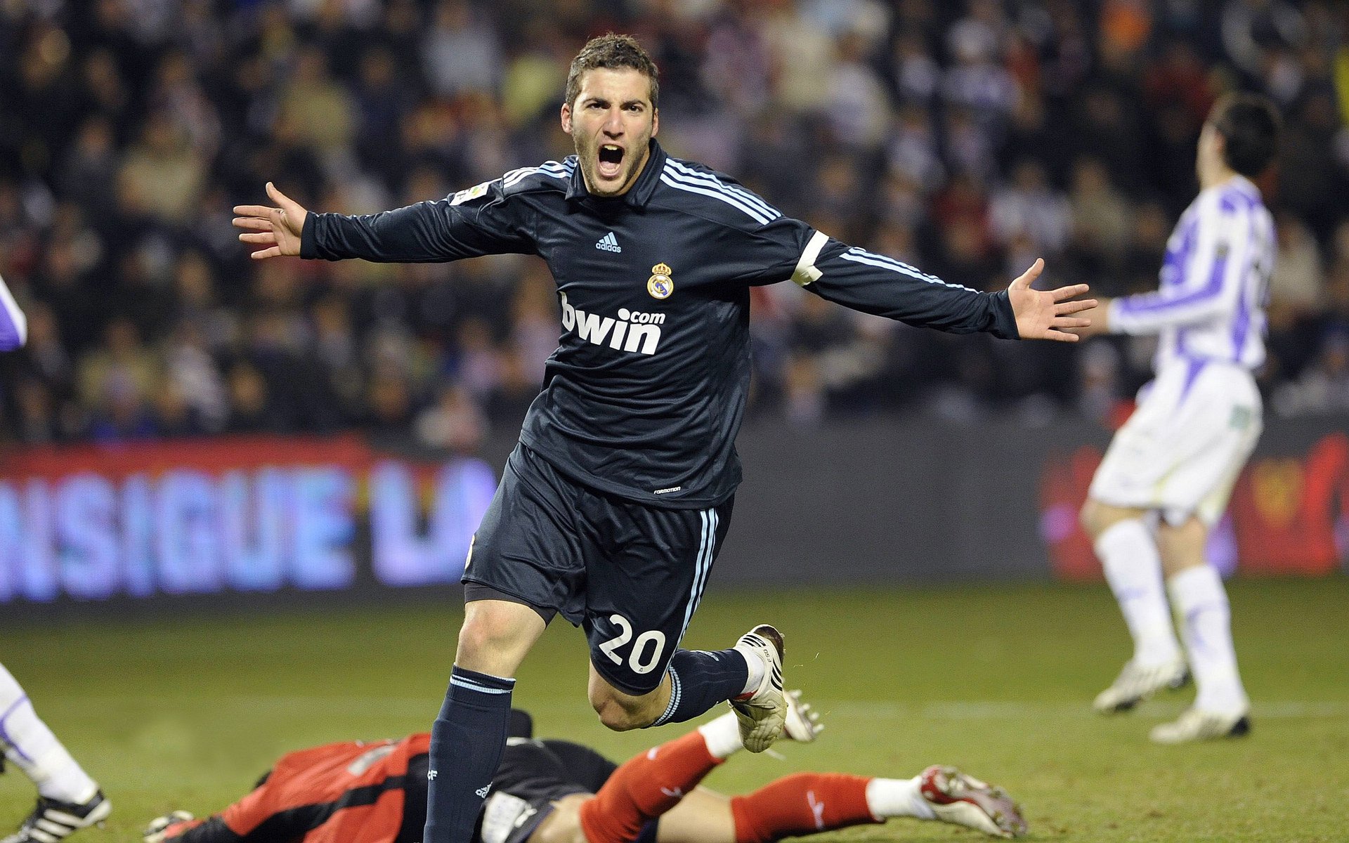 JiuyouAPP下载-电竞记者的新闻素养：客观公正与深度挖掘，电竞记者要做什么